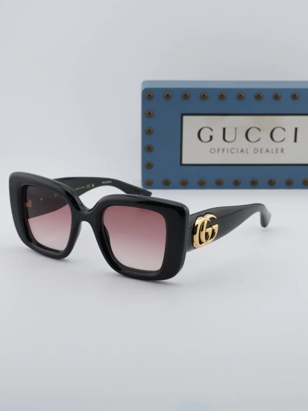 Gucci GG1975S 001 Square Sunglasses – Black / Red Gradient